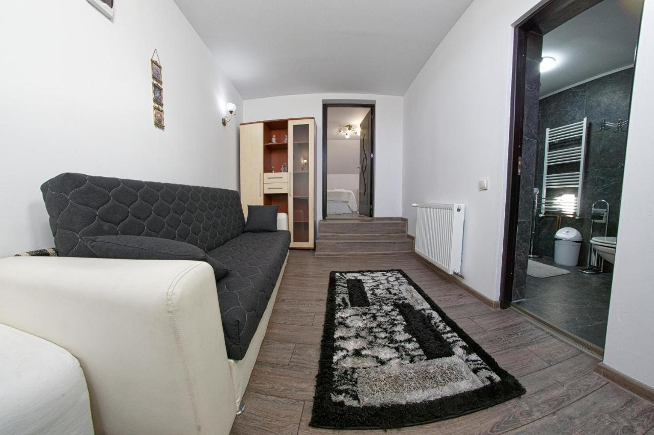 Casa De Pe Deal Садова Екстериор снимка
