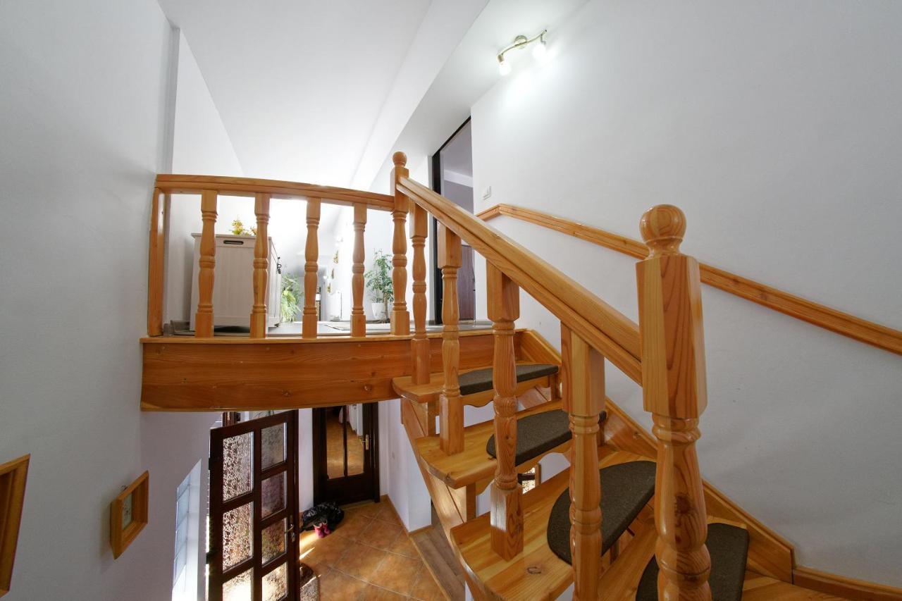 Casa De Pe Deal Садова Екстериор снимка