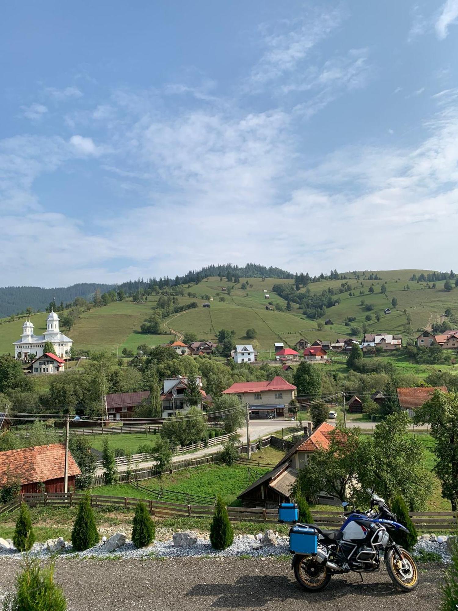 Casa De Pe Deal Садова Екстериор снимка