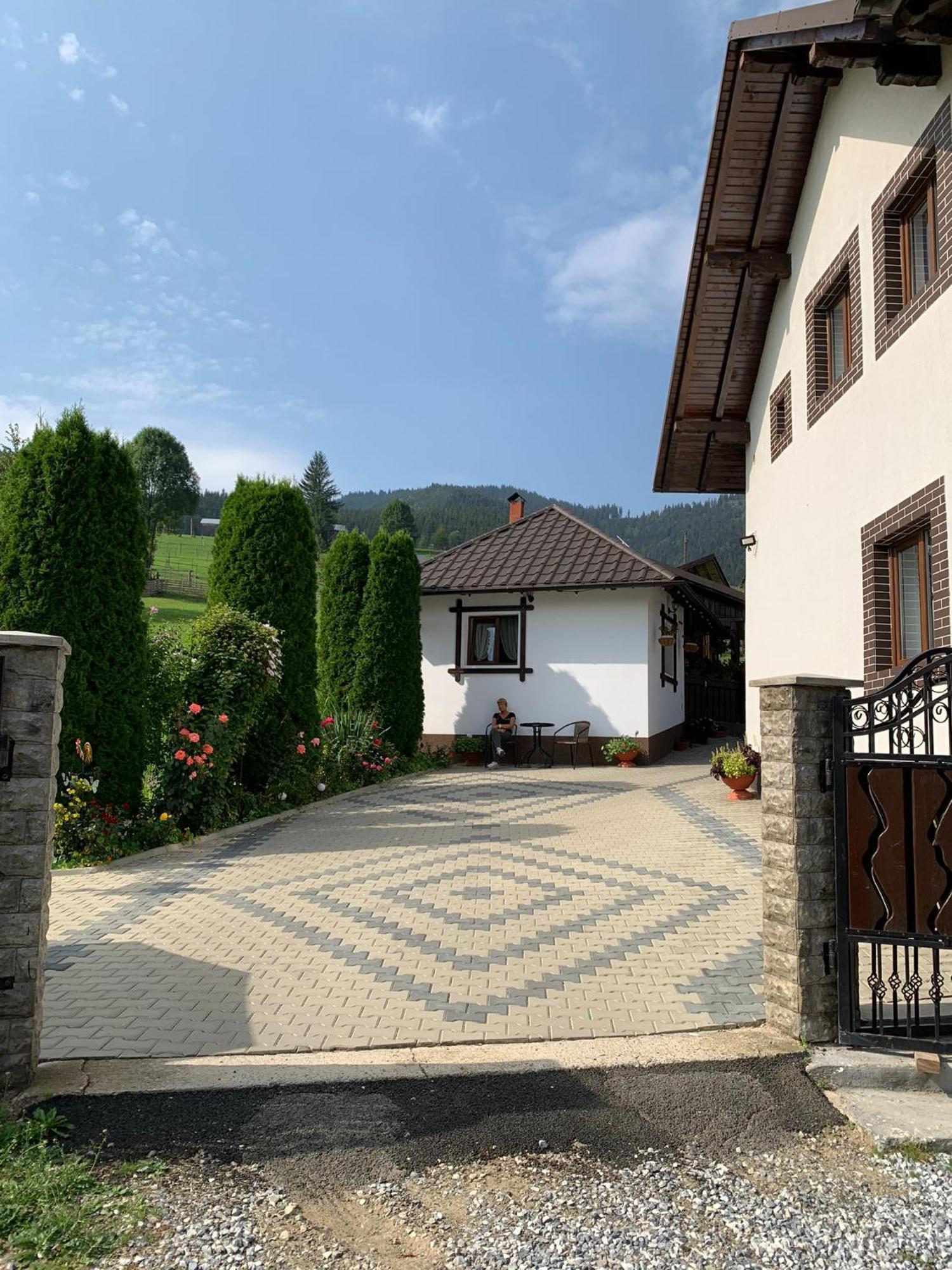 Casa De Pe Deal Садова Екстериор снимка