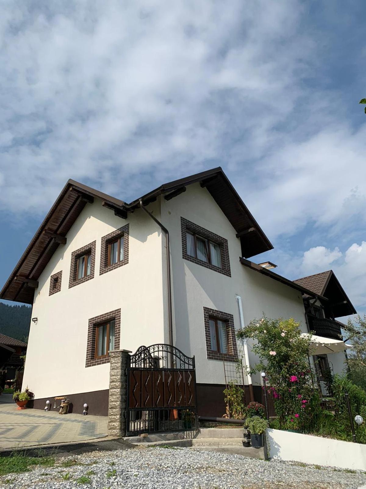 Casa De Pe Deal Садова Екстериор снимка
